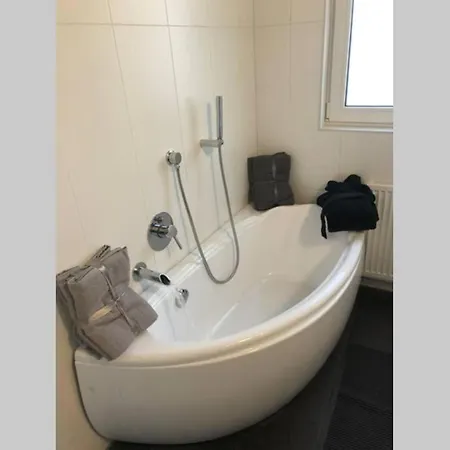Apartament Neu, Modern 